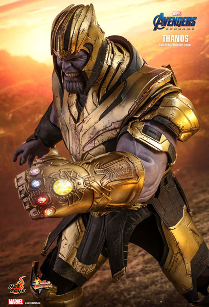 Avengers Endgame Thanos with Infinity Gauntlet