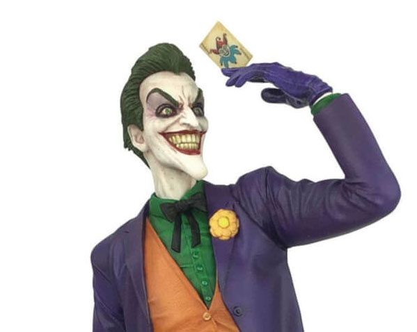 Diamond Select Batman DC Gallery Joker Comic Statue