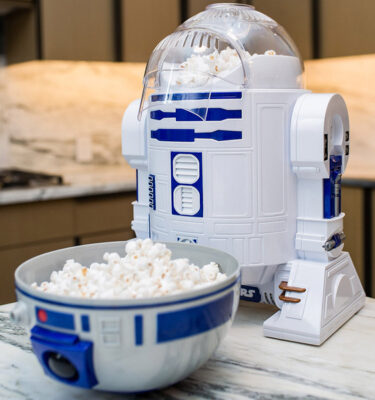 R2-D2 Popcorn Maker
Star Wars Kitchenware by Uncanny Brands